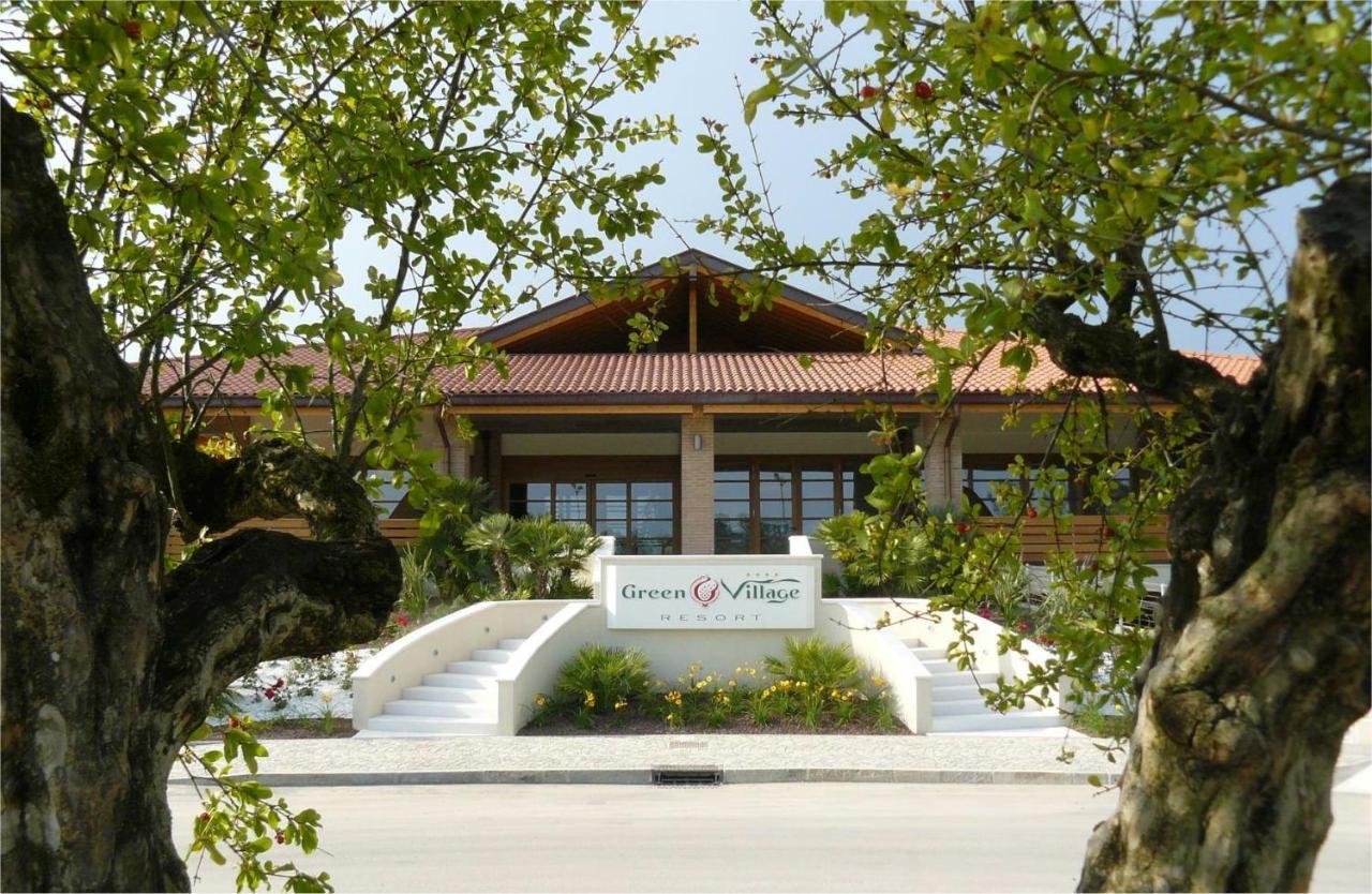 Green Village Eco Resort Линяно Сабиадоро Екстериор снимка