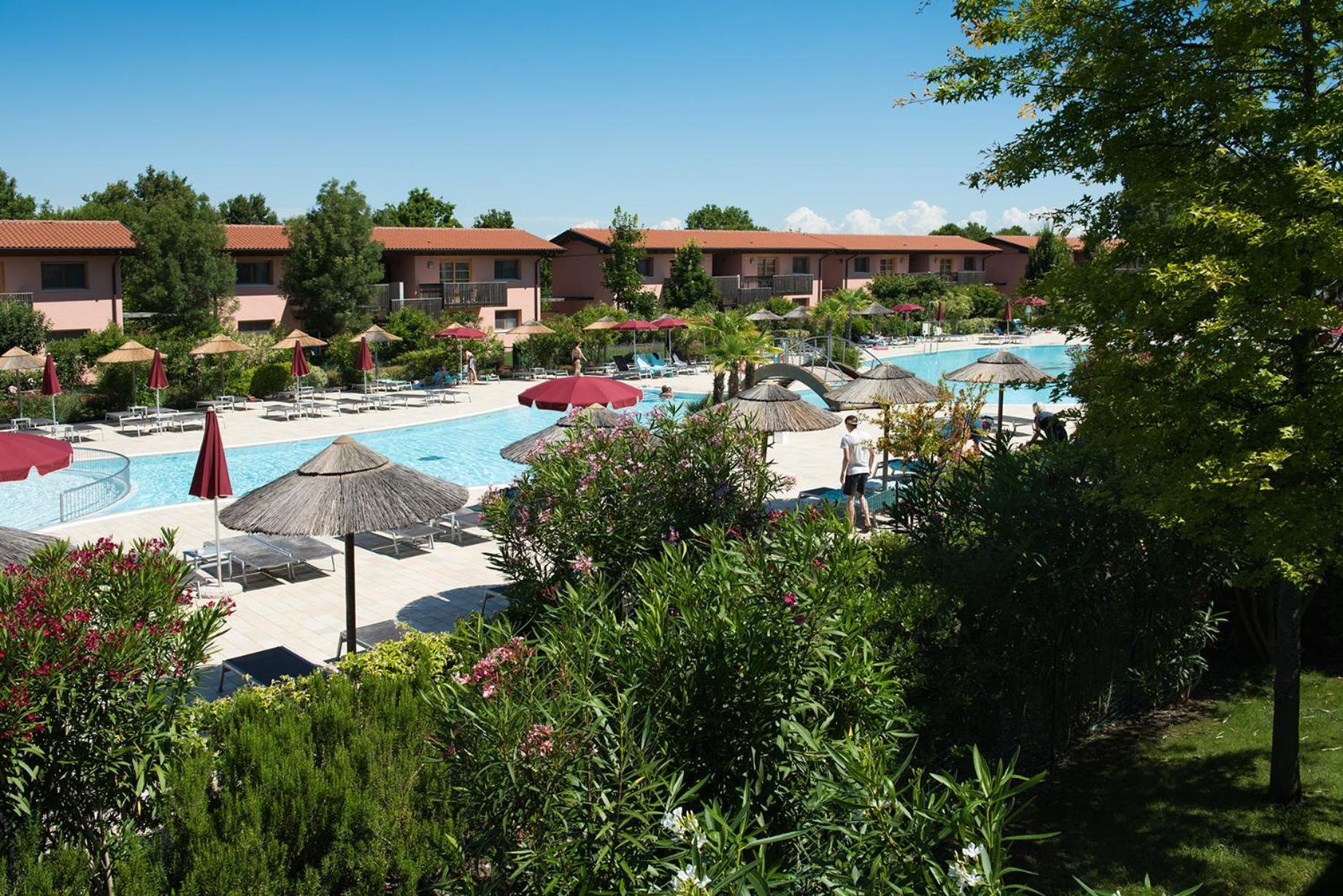 Green Village Eco Resort Линяно Сабиадоро Екстериор снимка