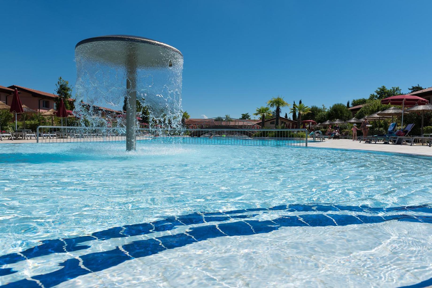 Green Village Eco Resort Линяно Сабиадоро Екстериор снимка