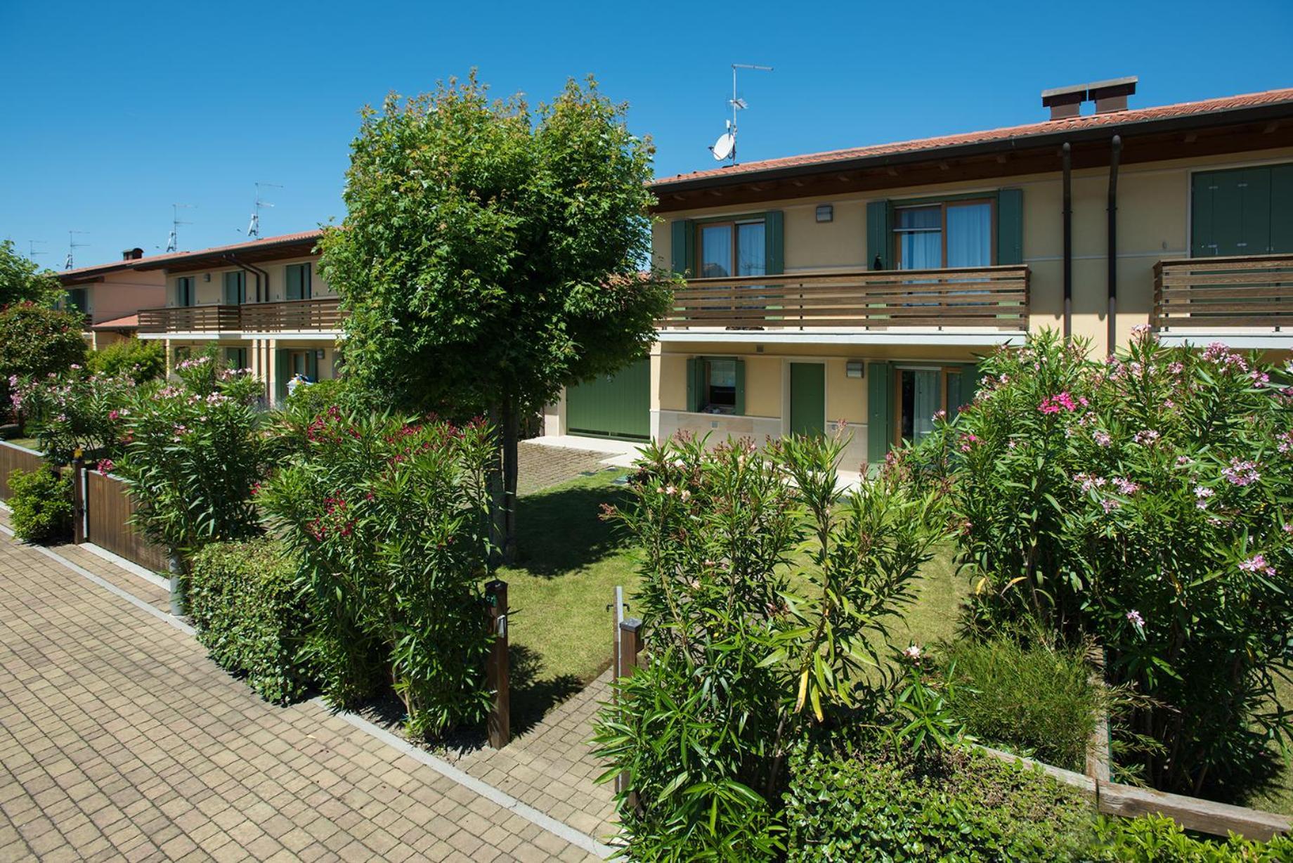 Green Village Eco Resort Линяно Сабиадоро Екстериор снимка
